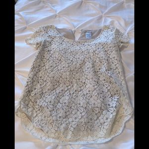 Aritzia lace blouse in XS, like new